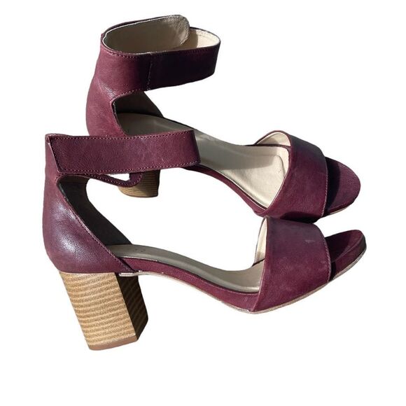 Barney’s New York Heel Sandals with ankle strap - Picture 1 of 15